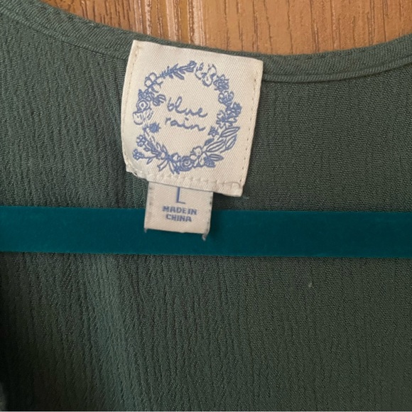 Francesca’s peplum top - Picture 2 of 3